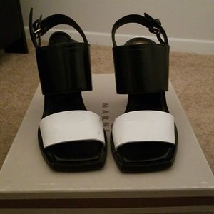 MARNI RUNWAY 15 BLOCK HEEL SANDALS
